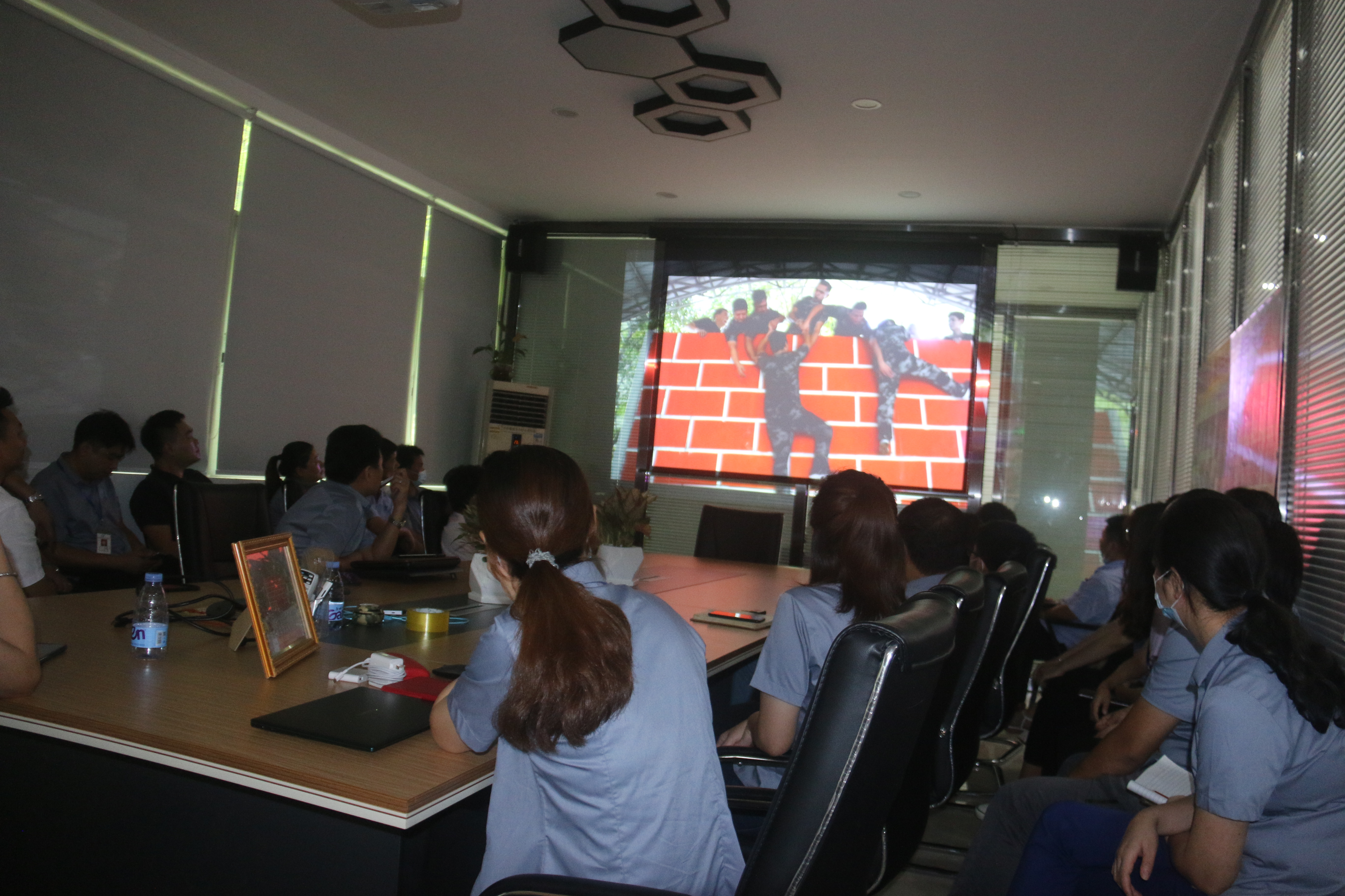 同心協(xié)力、贏在執(zhí)行、共創(chuàng)輝煌-深圳譽格拓展訓練回顧